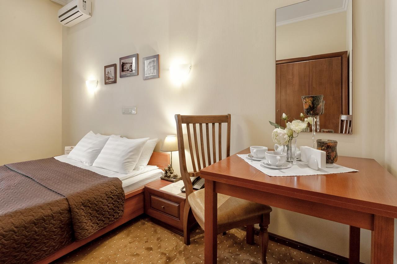 Residence Odesskij Dvorik โอเดสซา ภายนอก รูปภาพ