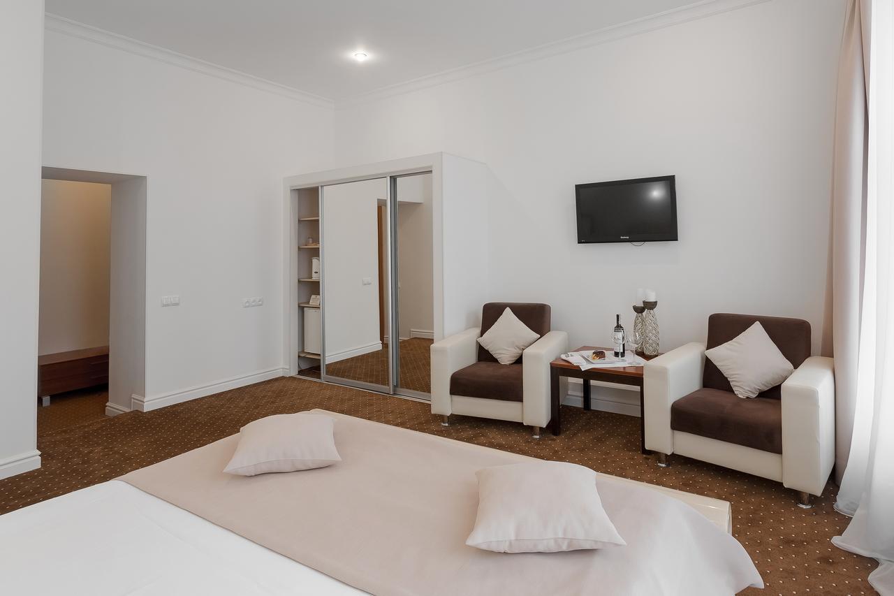 Residence Odesskij Dvorik โอเดสซา ภายนอก รูปภาพ