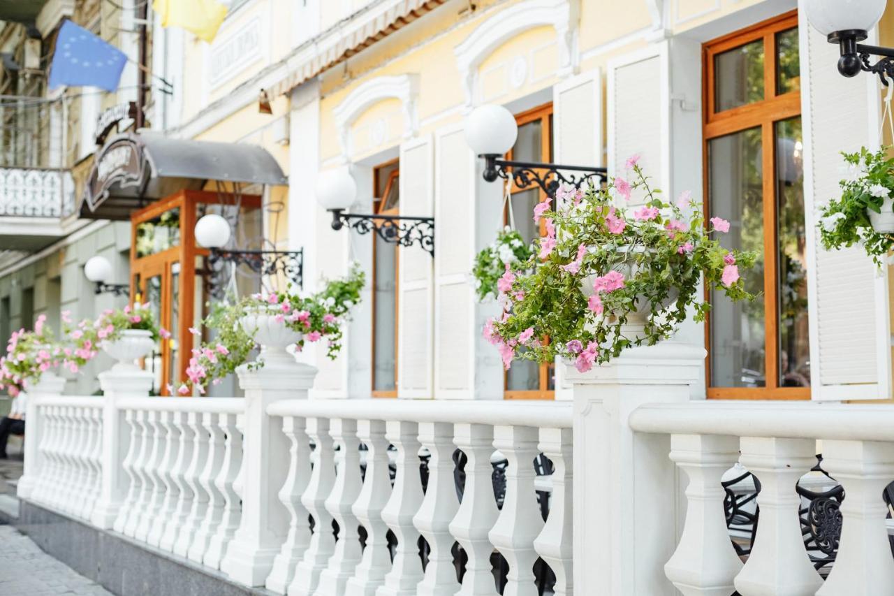 Residence Odesskij Dvorik โอเดสซา ภายนอก รูปภาพ