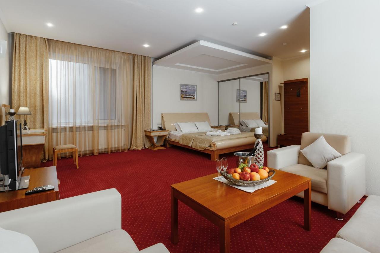 Residence Odesskij Dvorik โอเดสซา ภายนอก รูปภาพ